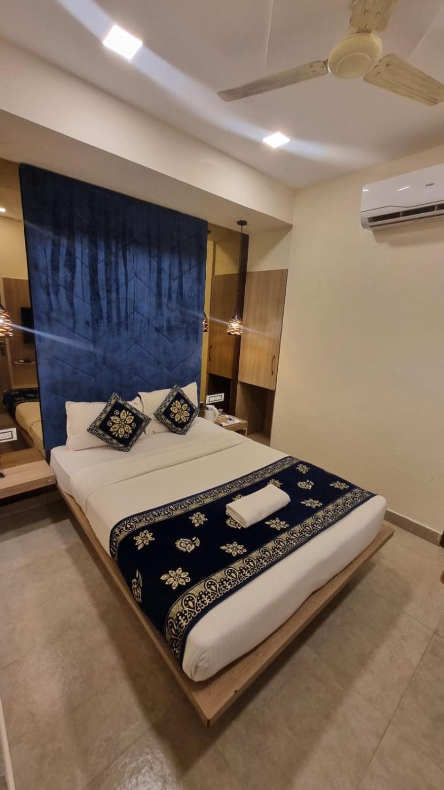 Beachfront Resort 칼랑굿 외부 사진